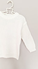 Load image into Gallery viewer, Oversized Chunky Knit in White
