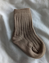 Load image into Gallery viewer, Ribbed socks
