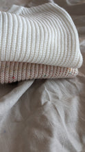 Load image into Gallery viewer, Oversized Chunky Knit in White
